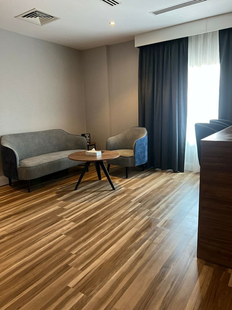 Фото Отель Warwick Al Jubail