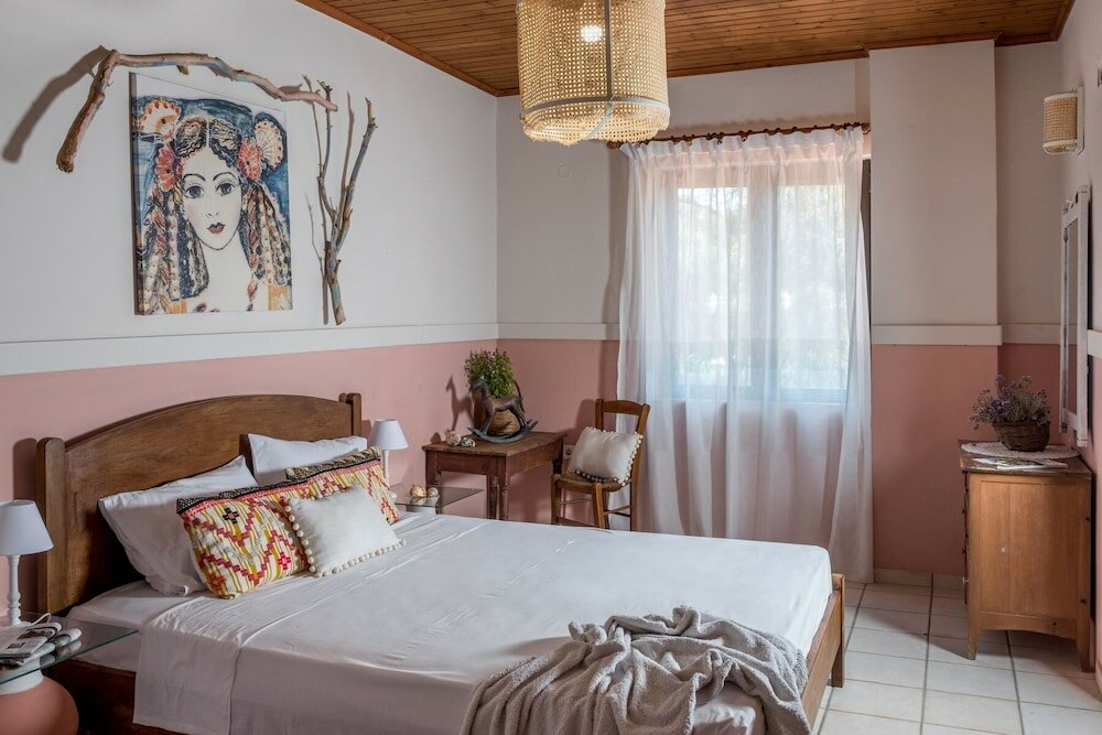 Фото Amnisiades Apartments