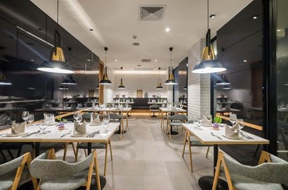 Фото Sea Me Spring Tree Hotel