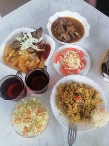 Кавказ (posyolok gorodskogo tipa Nizhniy Ingash, ulitsa Lenina, 287), cafe