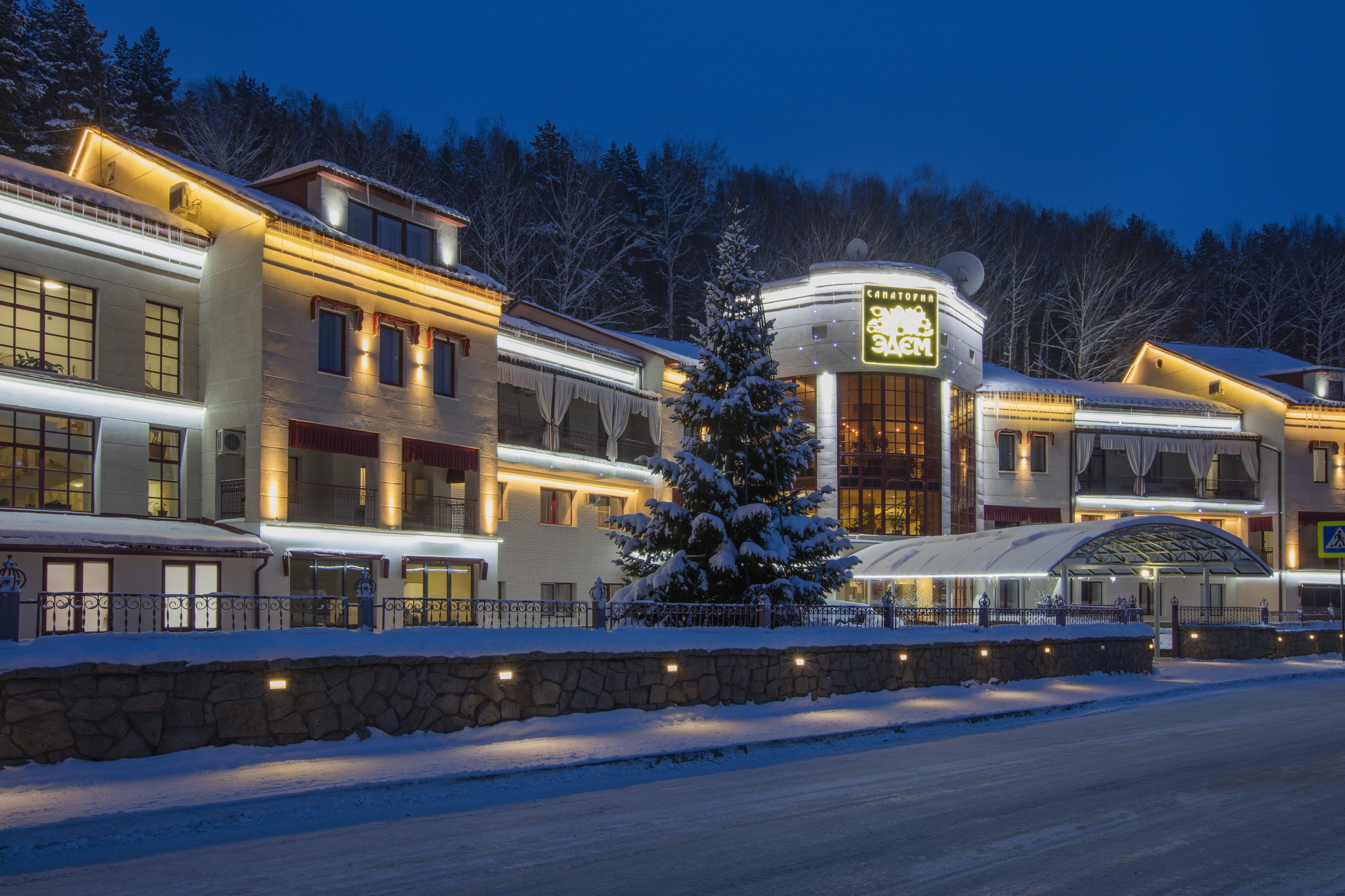 Фото отеля 1