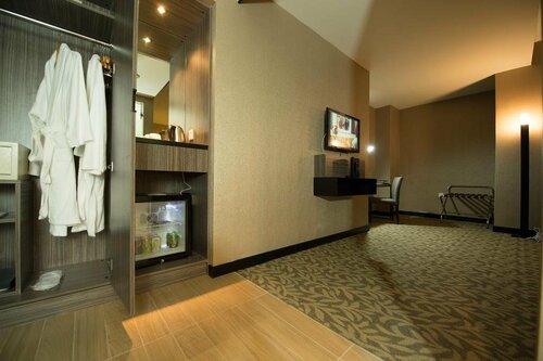 Гостиница Grand Alora Hotel в Алор-Сетаре