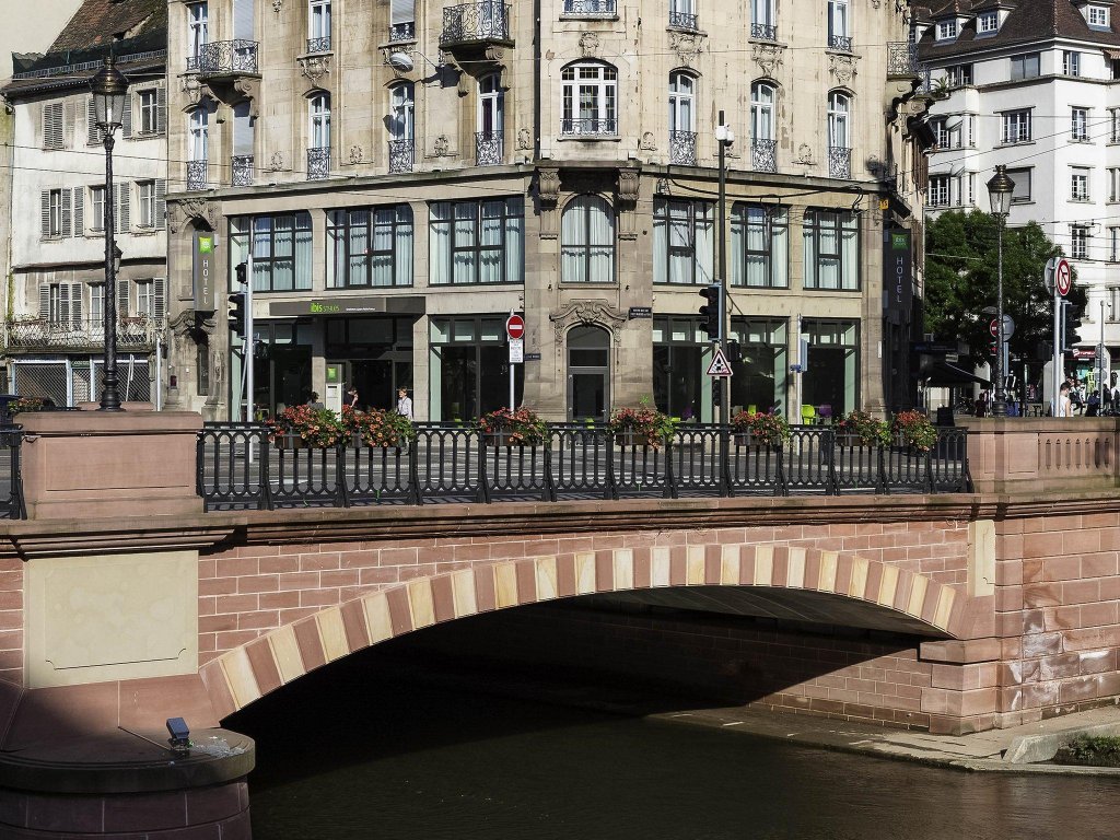 Фото ibis Styles Strasbourg Centre Petite France
