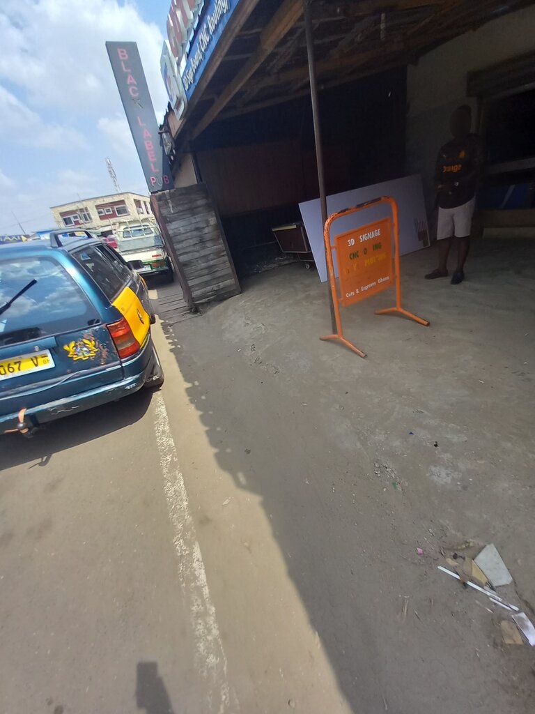 Bar, pub Black Label, Accra, photo