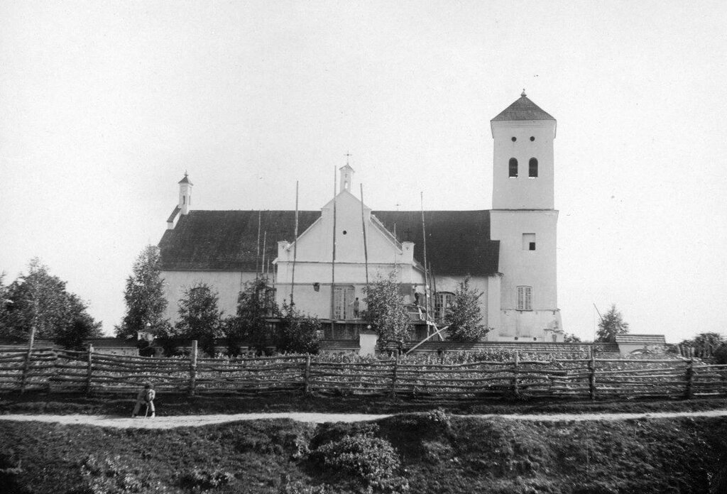 Католический храм Костёл Святой Троицы, Гродненская область, фото