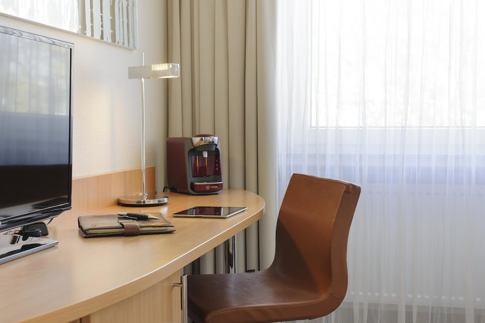 Фото Mercure Hotel Koeln Belfortstrasse