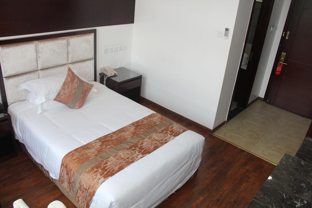 Фото Nanjing Hotel