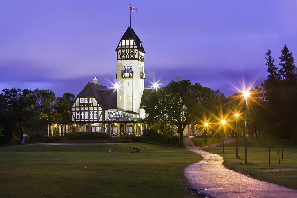 Фото Holiday Inn and Suites Winnipeg Downtown