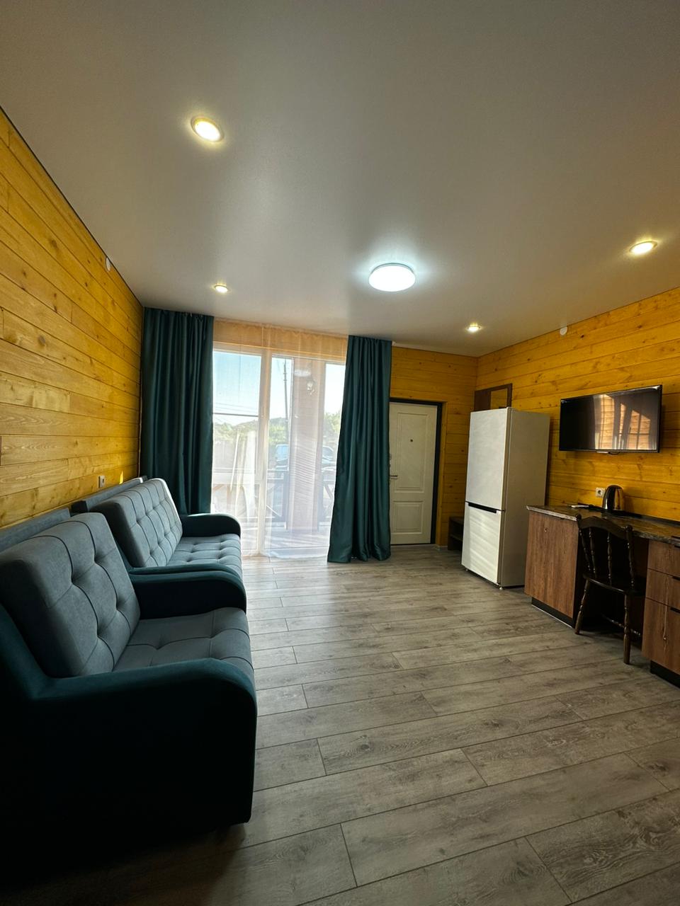 Фото Golden House