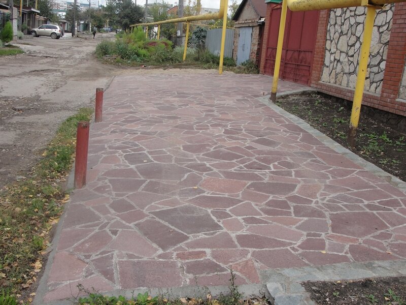 تجهيزات مواد حجرية Pervyj Landshaftnyj Centr ، سامارا، صورة