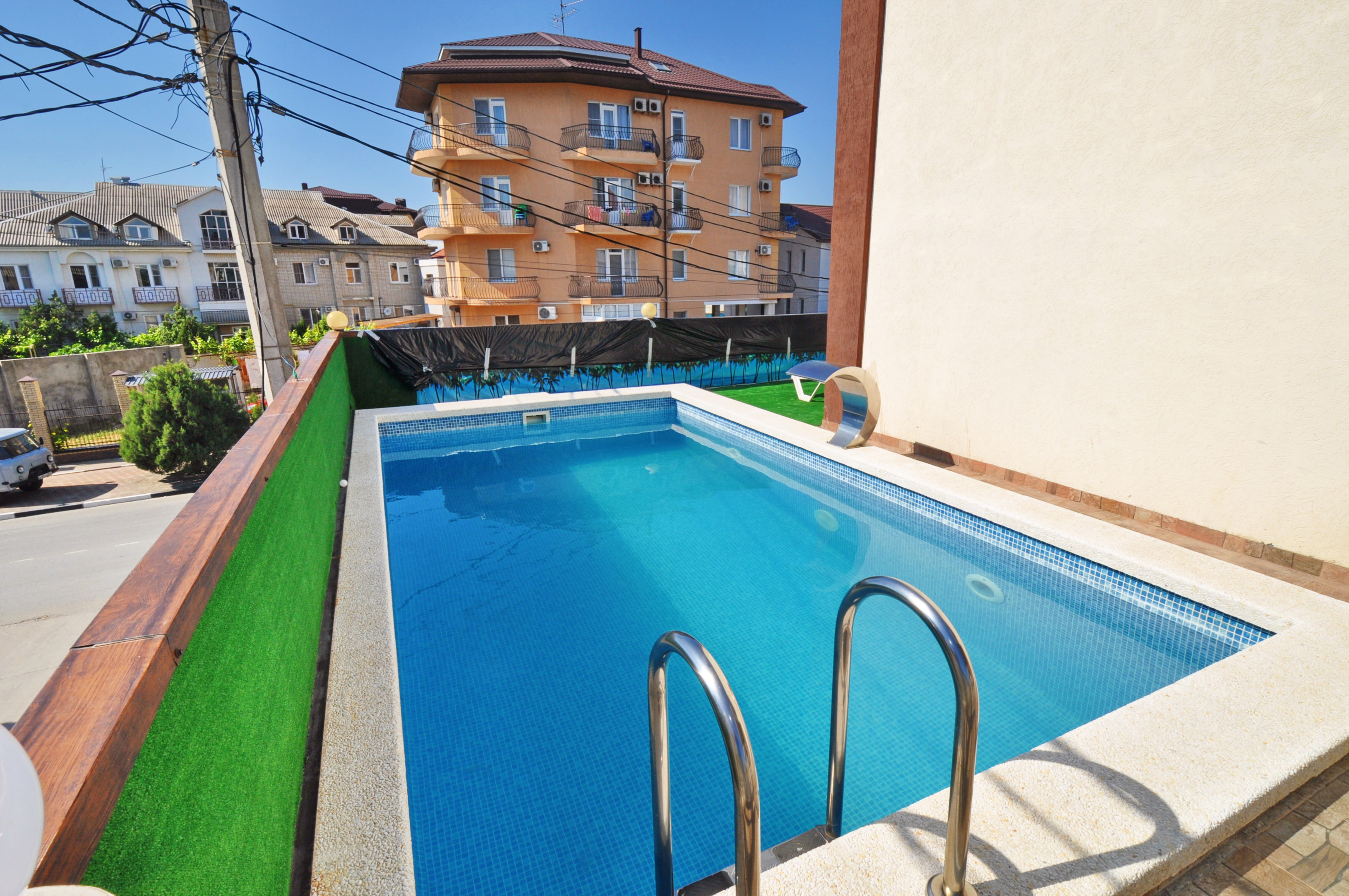 Фото отеля 2