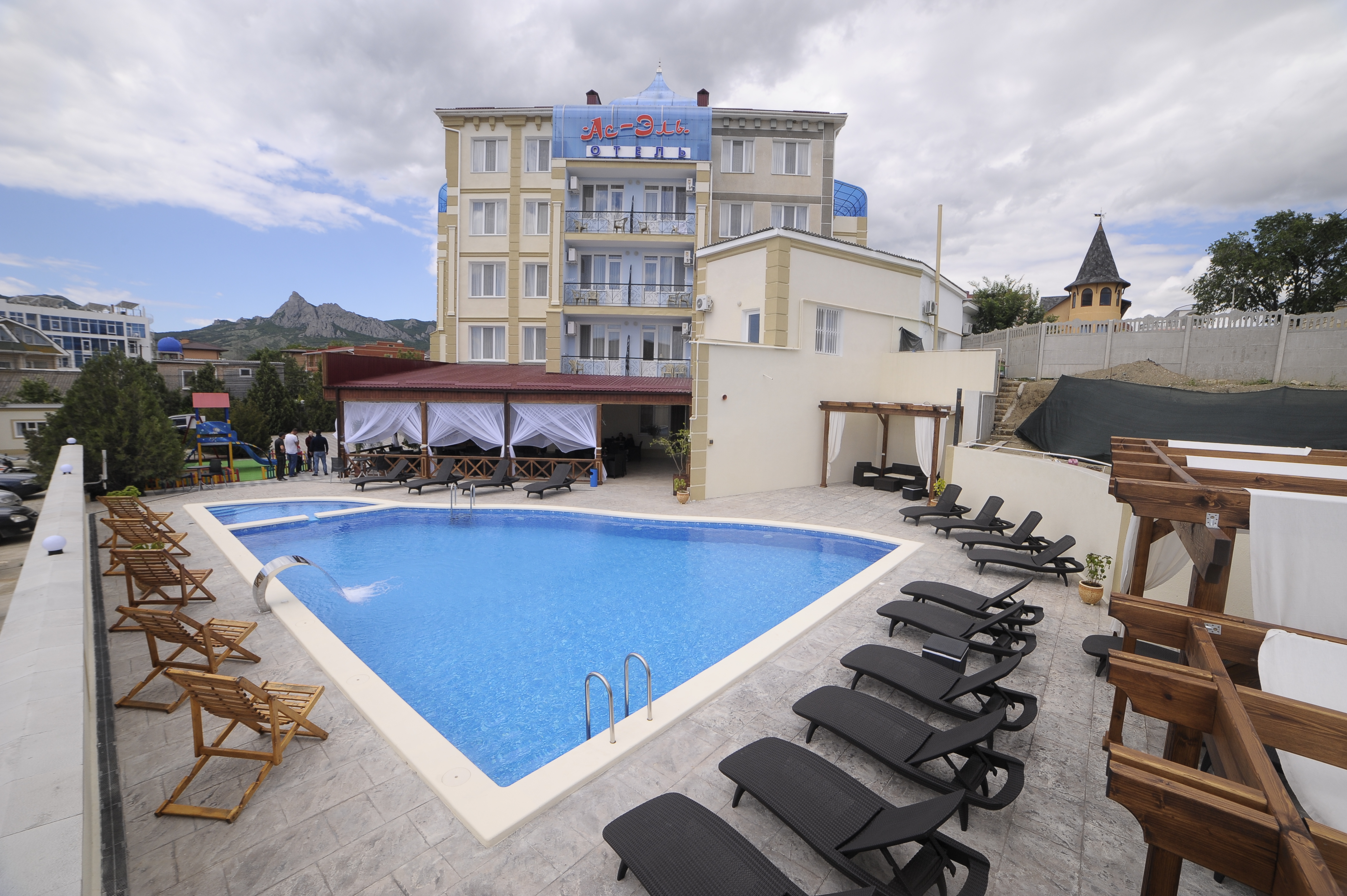 Фото отеля 3