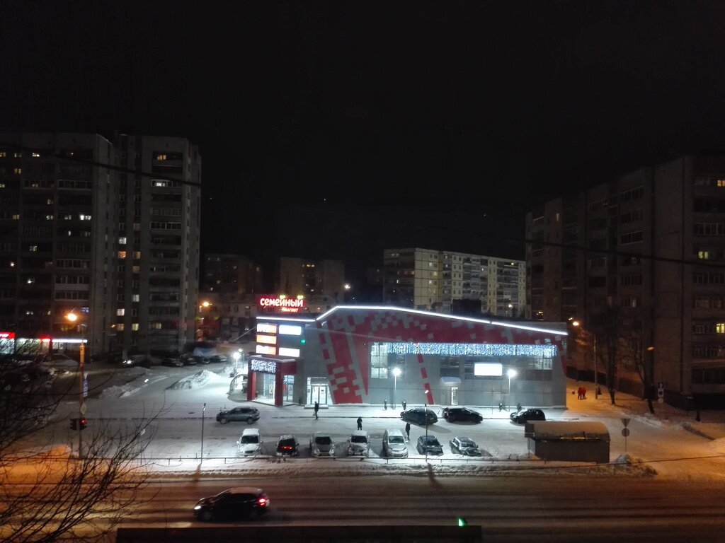 Shopping mall Торговый центр Салют, Rybinsk, photo