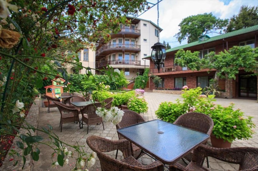 Фото отеля 2