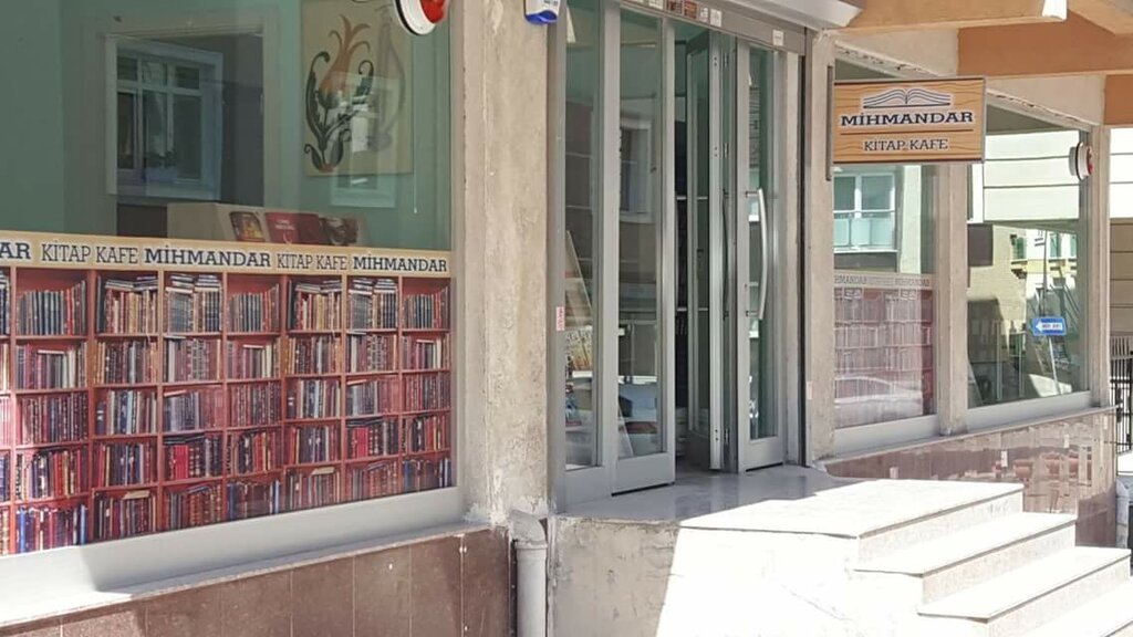 Bookstore Mihmandar Book Cafe, Istanbul, photo
