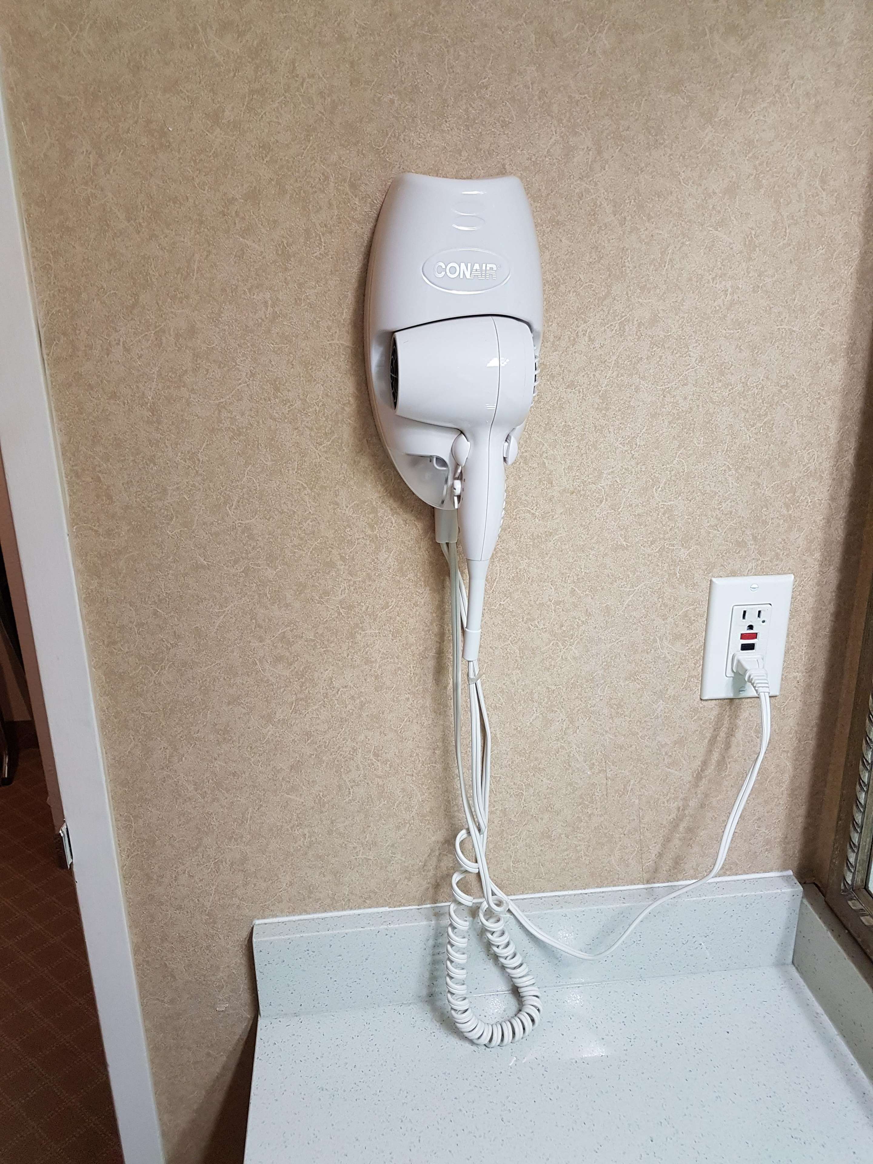 Фото SureStay Plus Hotel by Best Western Coquitlam