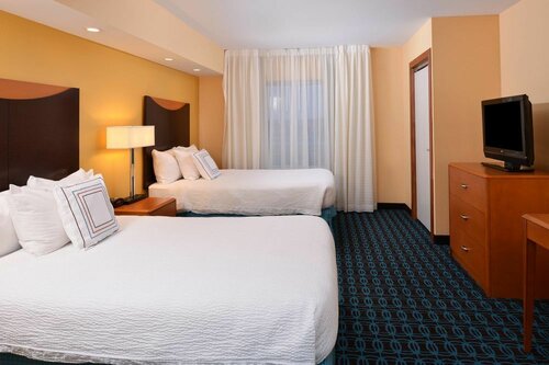 Гостиница Fairfield Inn & Suites by Marriott Fort Wayne в Форт-Уэйне