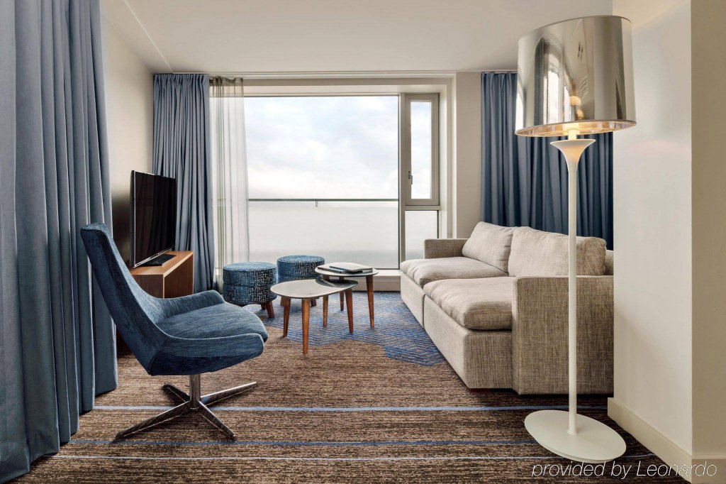 Фото DoubleTree by Hilton London - Tower of London