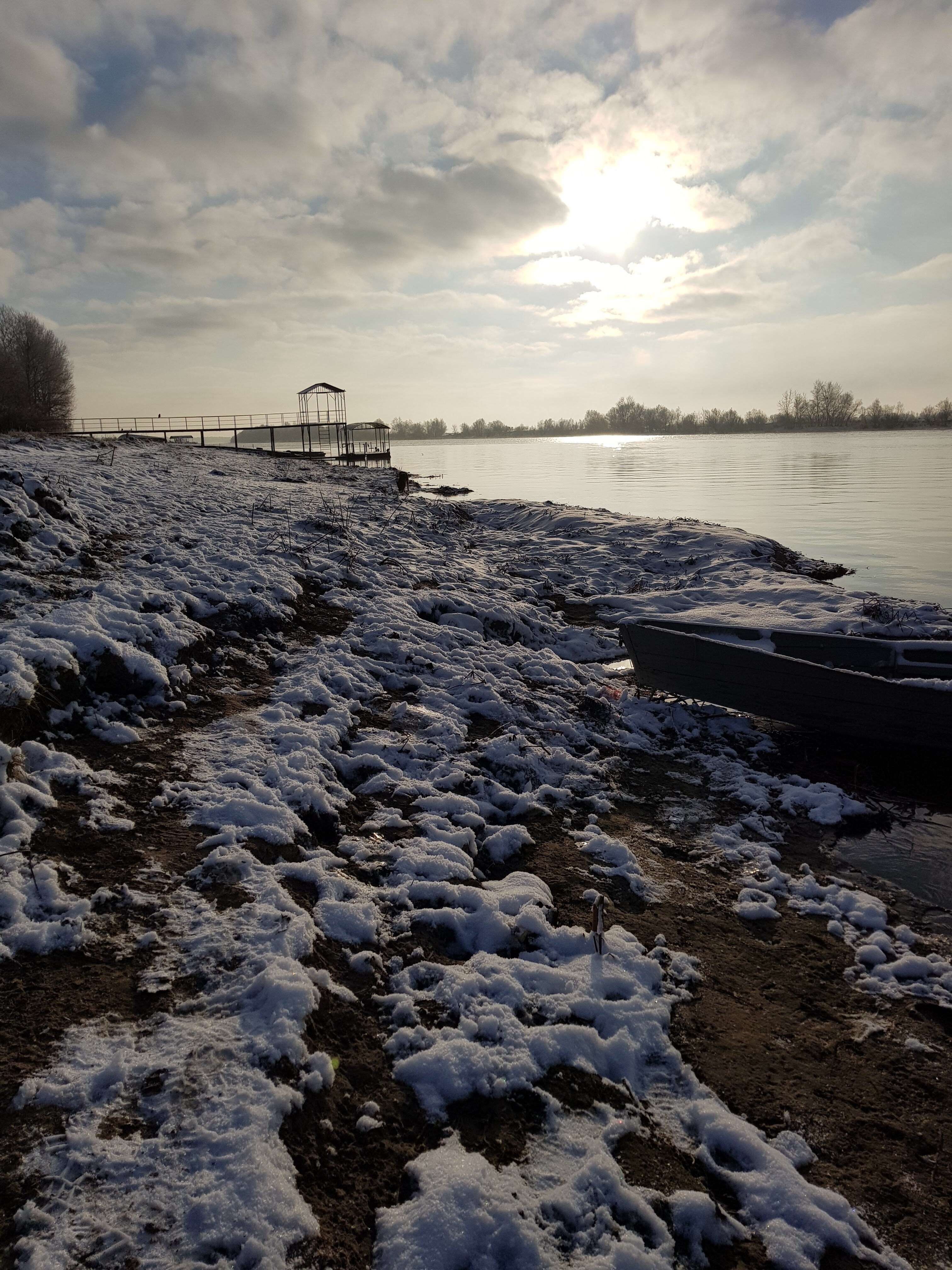 Фото Дом у реки