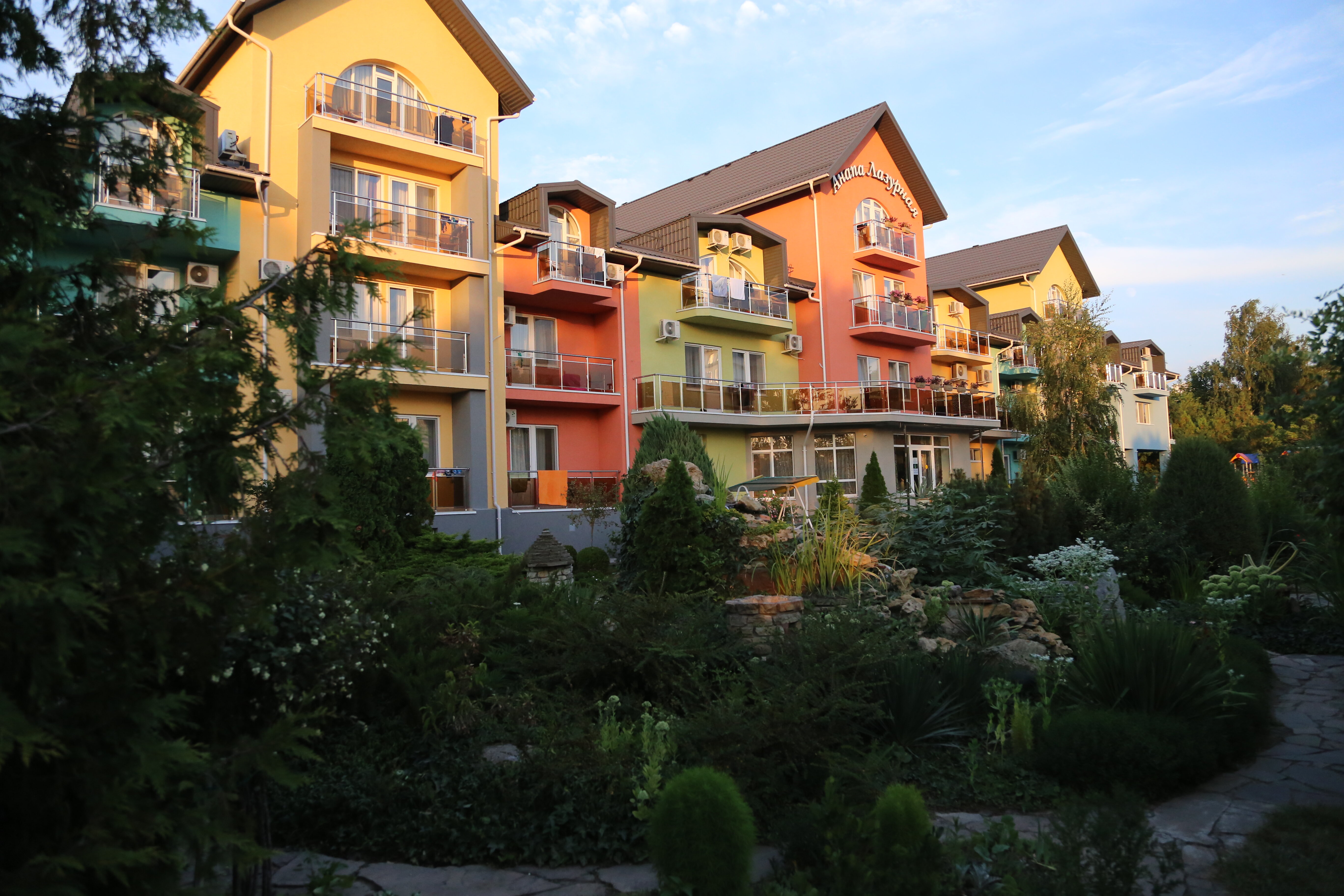 Фото отеля 2