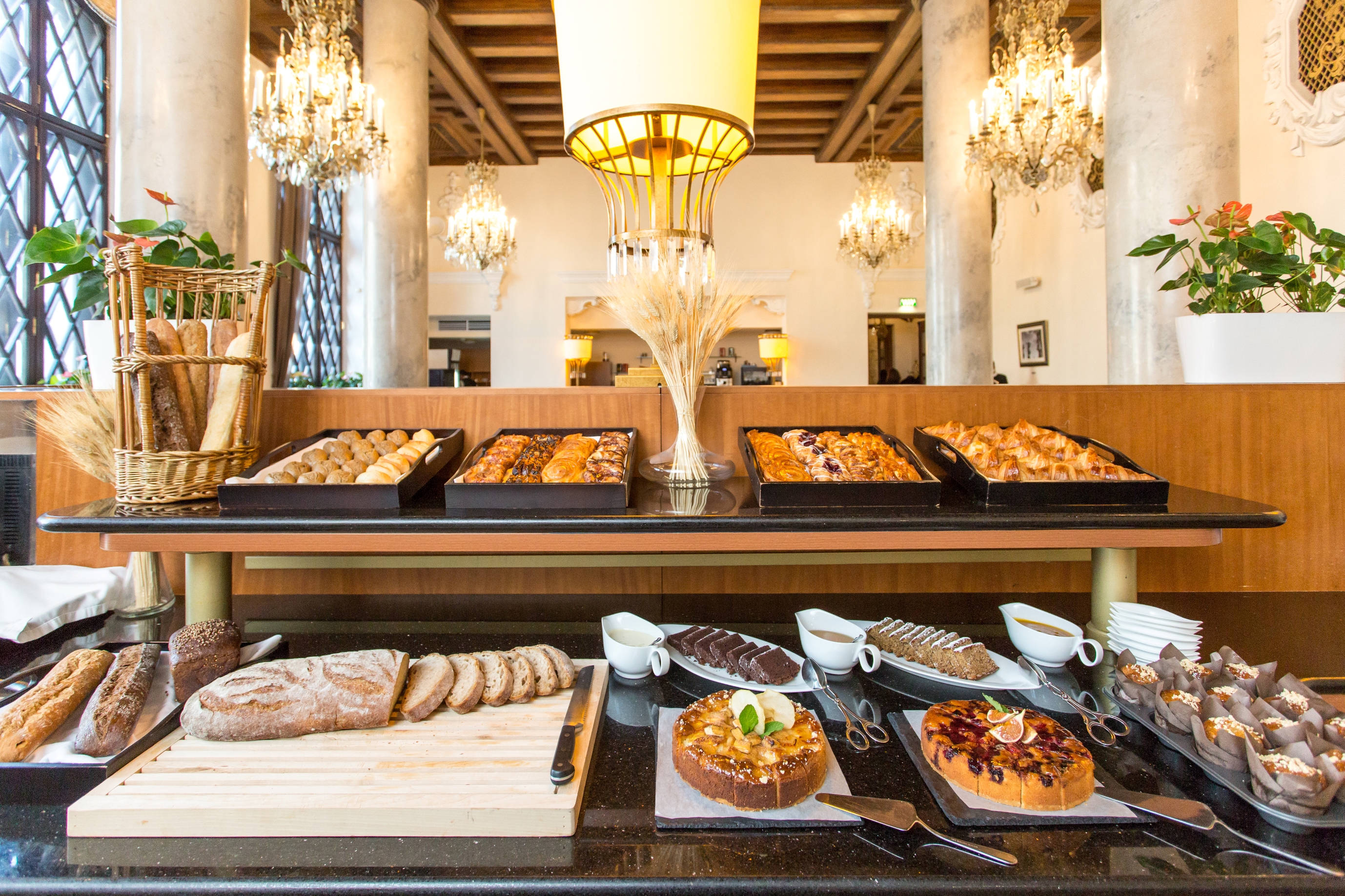 Фото Hilton Moscow Leningradskaya