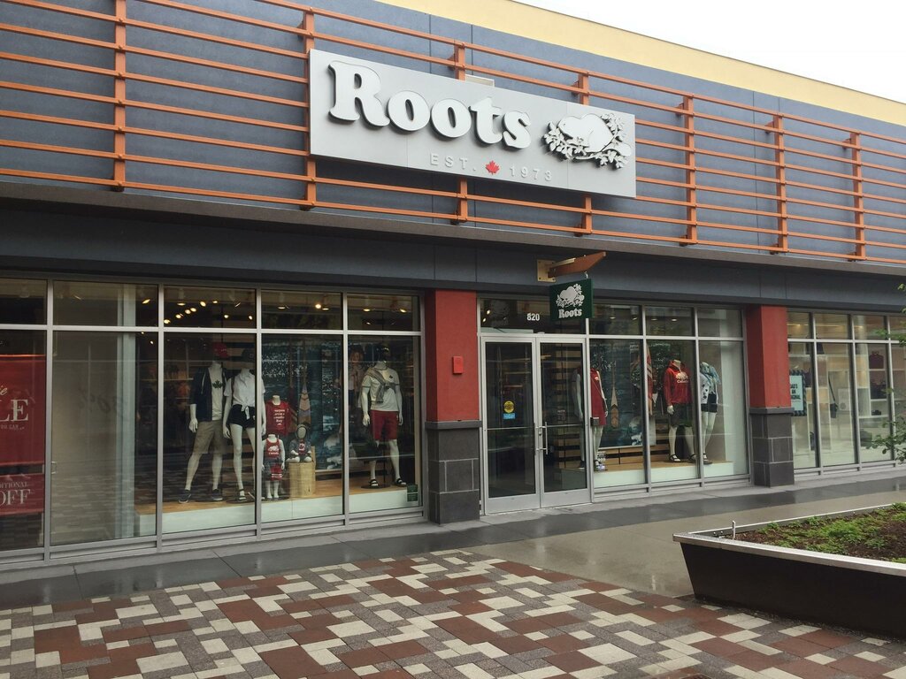 Clothing store Roots, Province of Ontario, photo