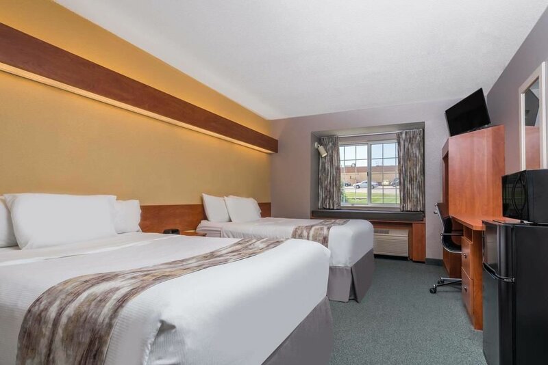 Гостиница Microtel Inn & Suites by Wyndham New Ulm
