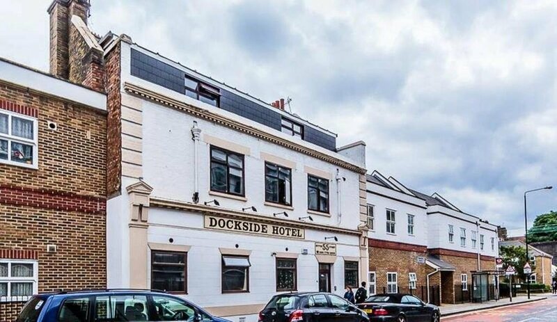 Гостиница Dockside Hotel в Лондоне