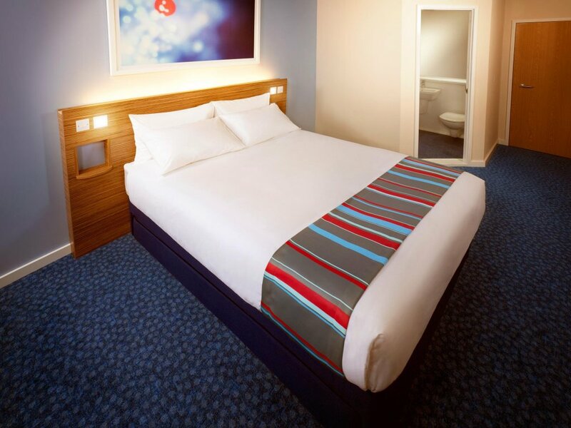 Гостиница Travelodge Milton Keynes Central в Милтон-Кинсе