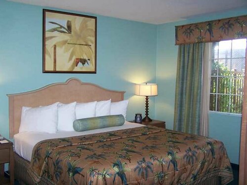 Гостиница Embassy Suites by Hilton Mandalay Beach Hotel & Resort в Порт Хаенем