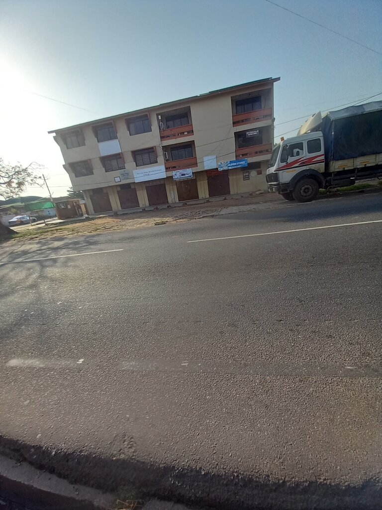 Curtains, curtain rods Glemin Stores, Accra, photo