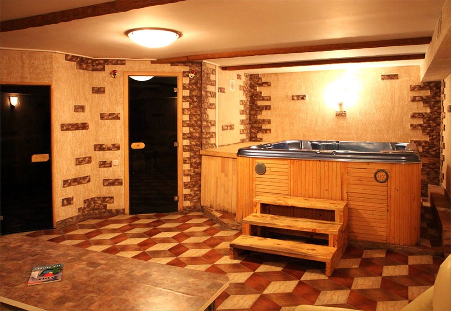 Фото Монест