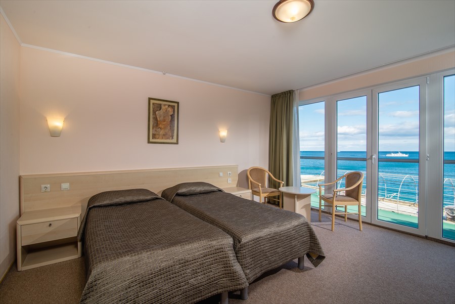 Фото Левант