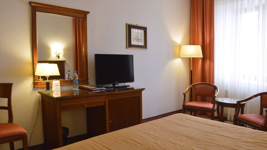 Фото отеля 2