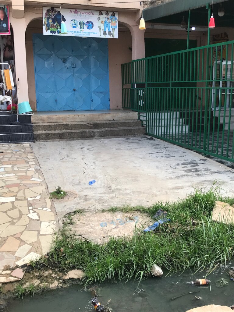 Clothing store Animwaas collection, Accra, photo