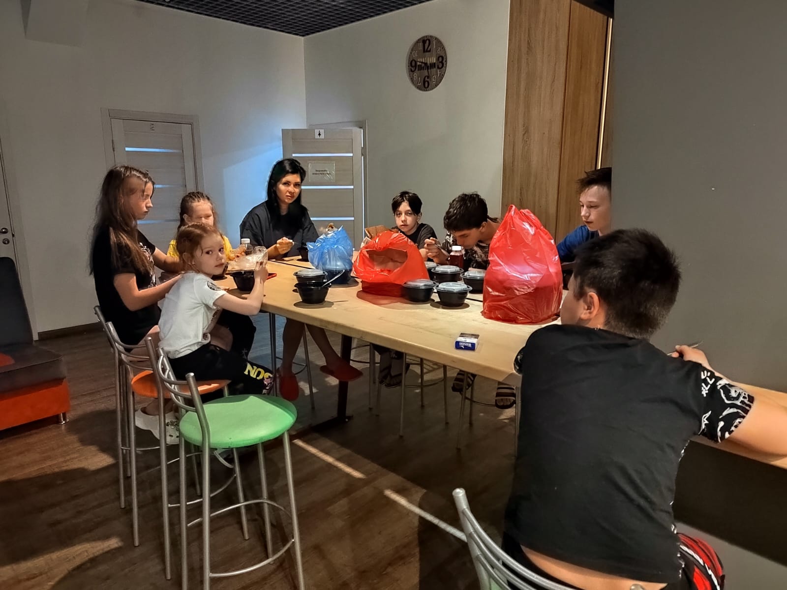 Фото Вверх Дном