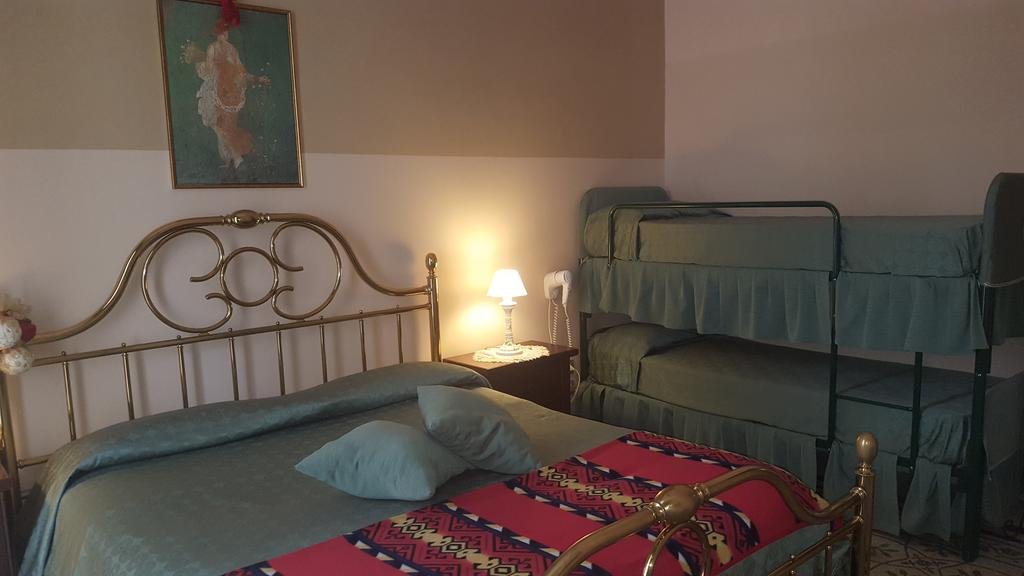 Фото B&b V&v Suite & Breakfast