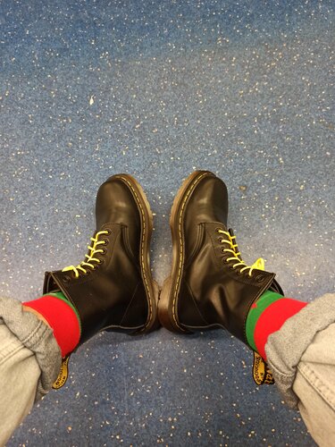 Dr. Martens 12