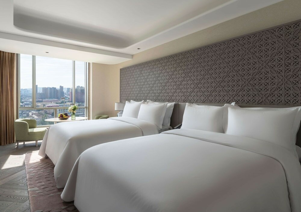 Фото Conrad Urumqi