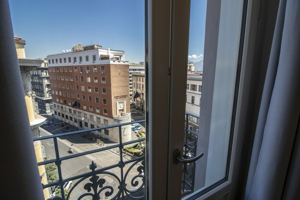 Фото Le Angioine Rooms