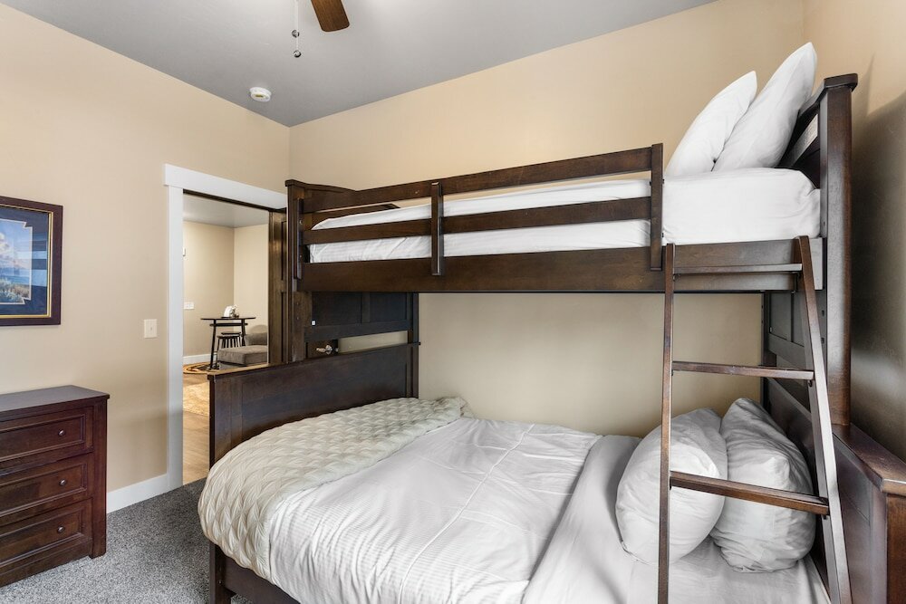 Фото The Yellowstone Hideaway Unit C