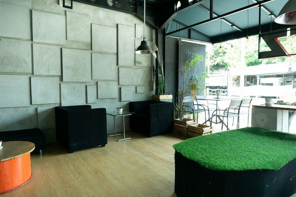 Фото RedDoorz near Alun Alun Madiun