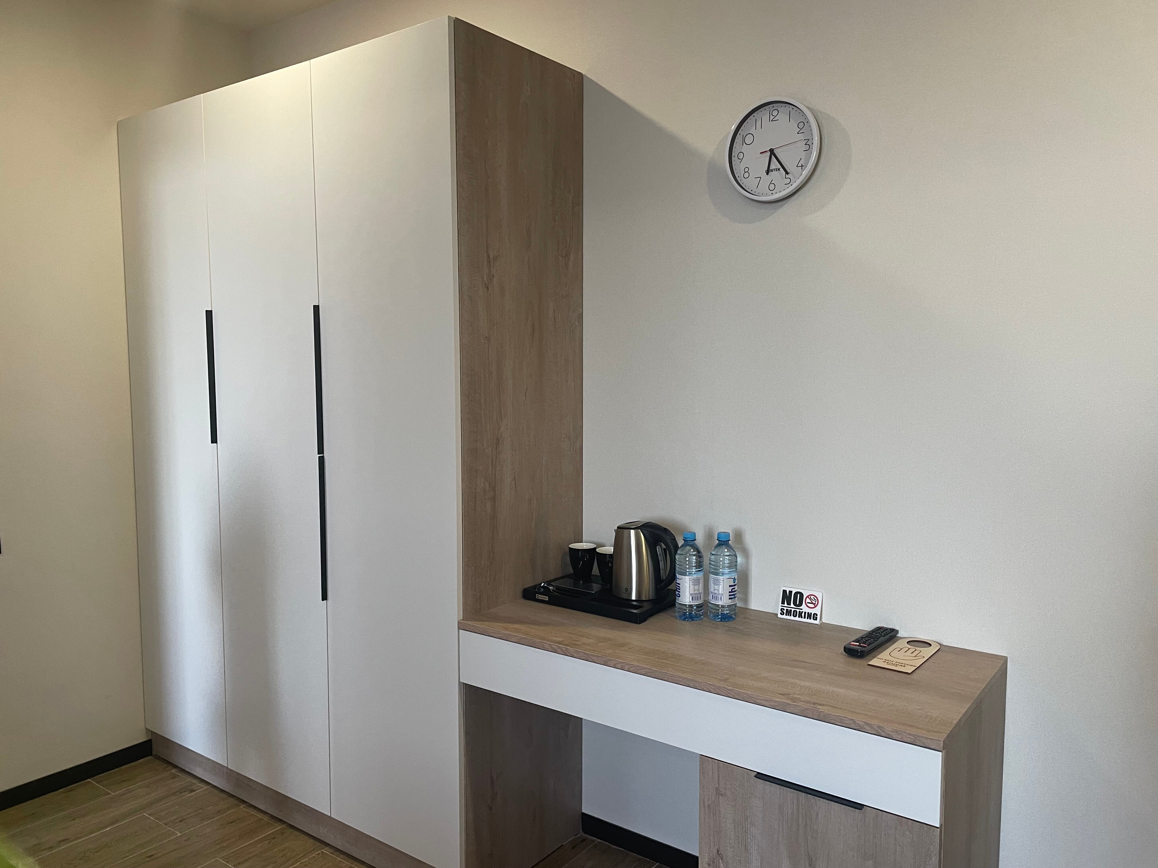 Фото 4Guest Hotel