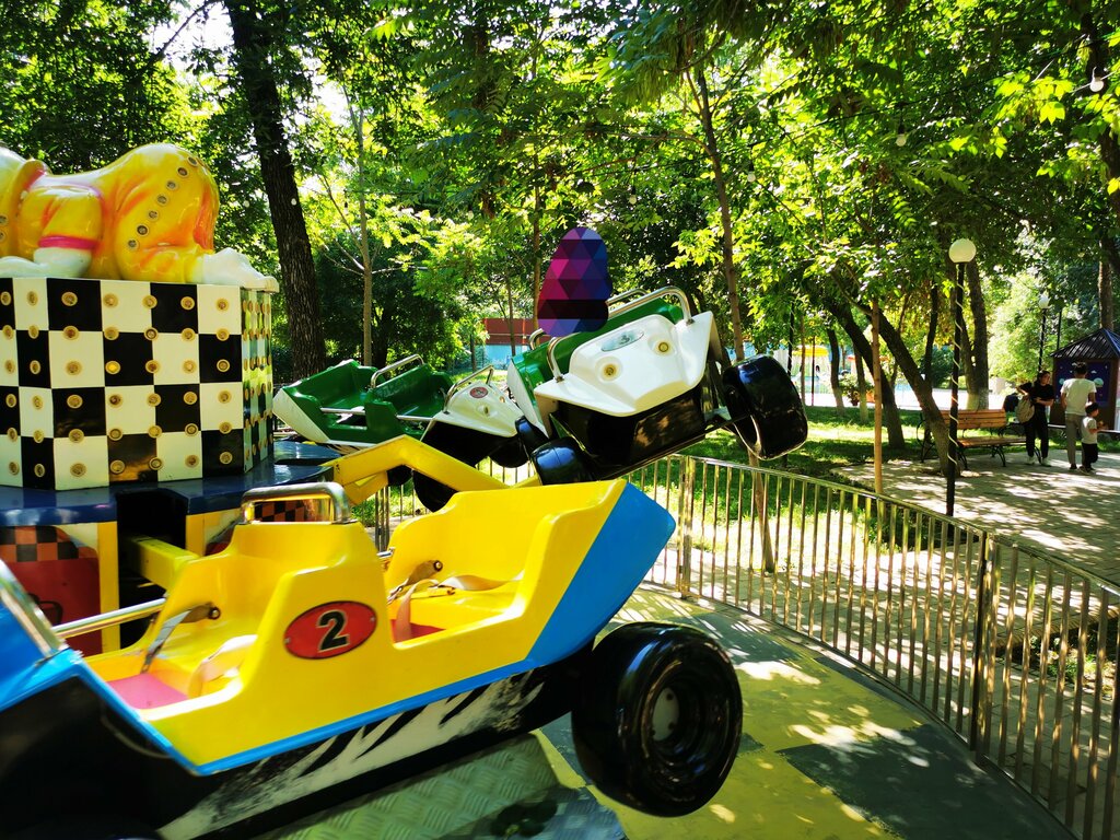 Park Lokomotiv Amusement Park, Tashkent, photo