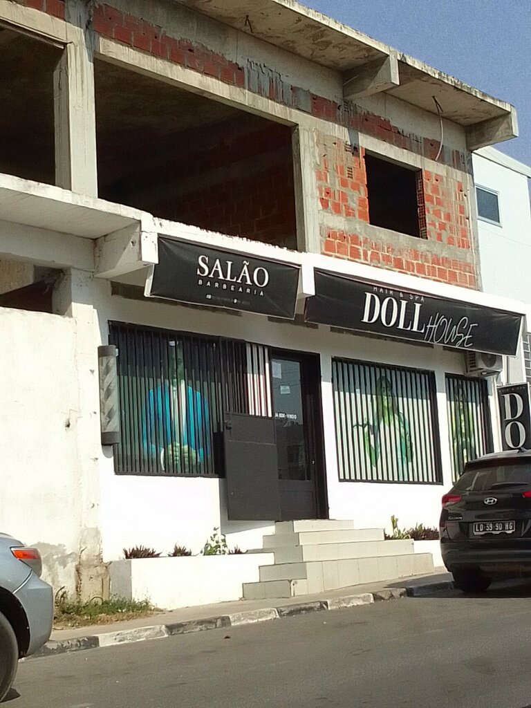 Beauty salon Doll House Hair & Nail Salon, Loanda, photo