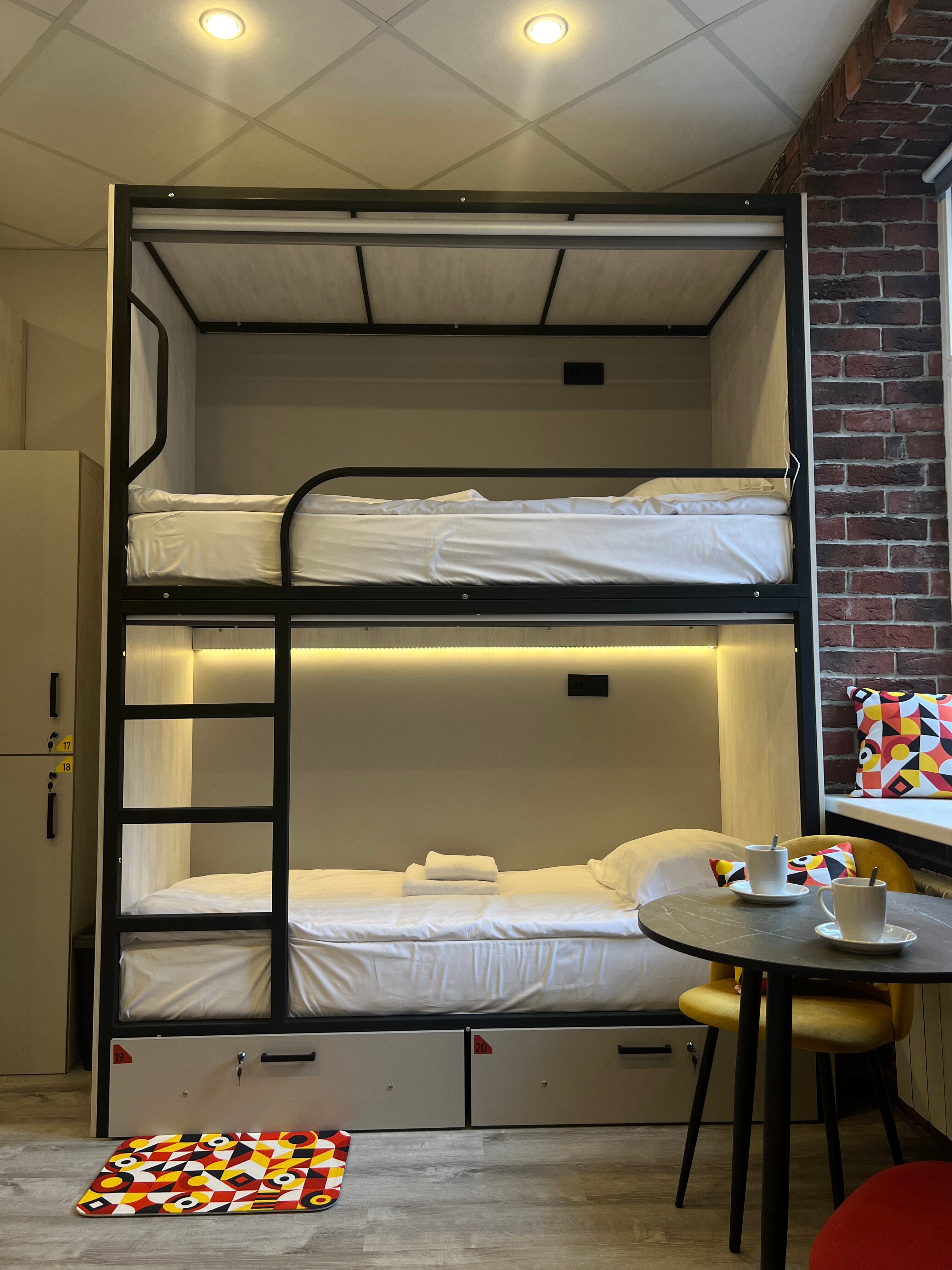 Фото В центре