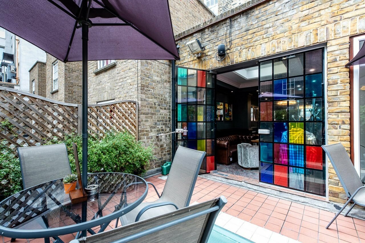 Фото The California