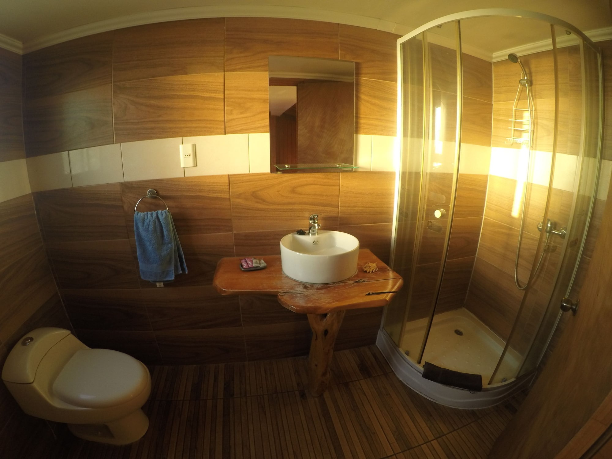 Фото Hotel Uka Mana