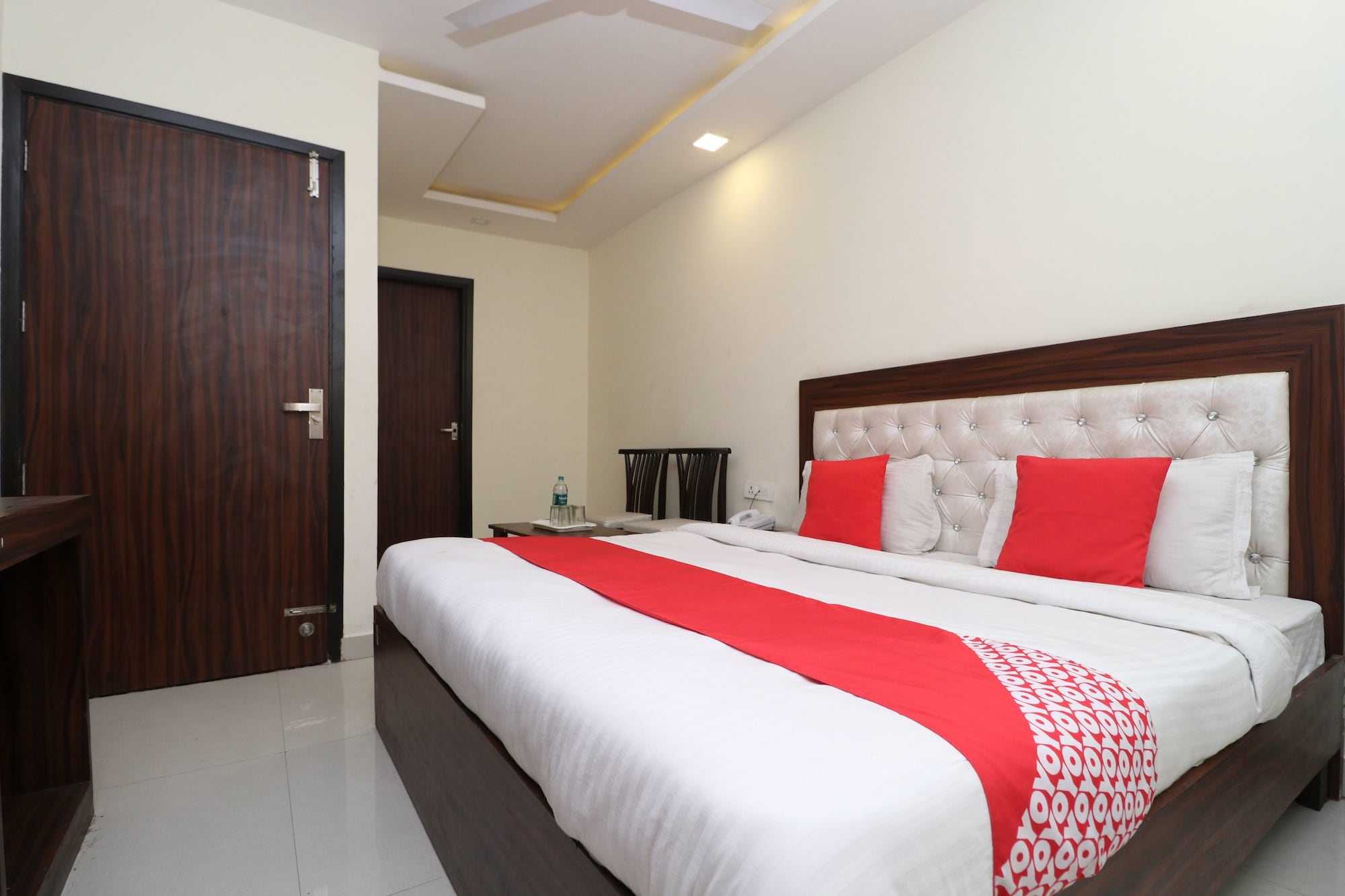 Фото Oyo 28646 Hotel Golden Heart