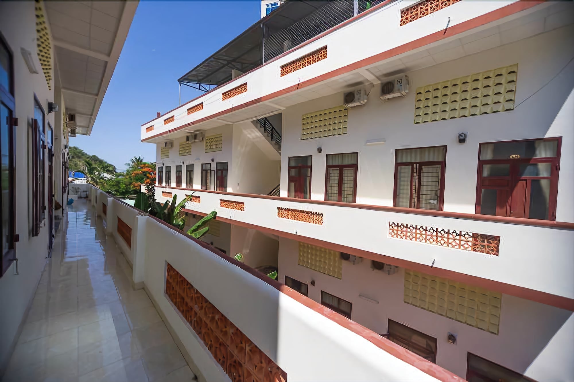 Фото Nha Trang Studio Apartments